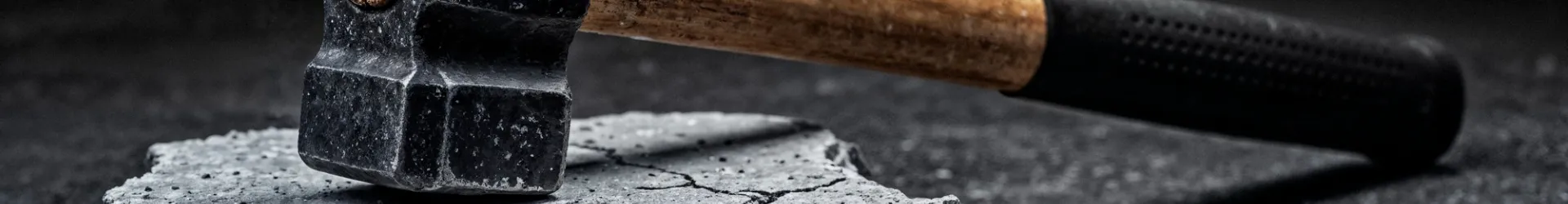 TACTICAL SLEDGE HAMMERS